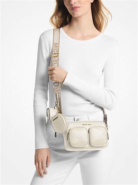 Jet Set Medium Leather Crossbody Bag .